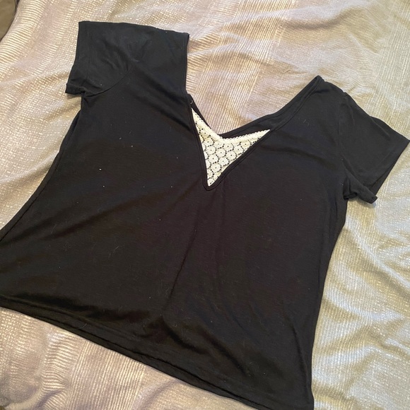 Shein T-shirt - Picture 2 of 2